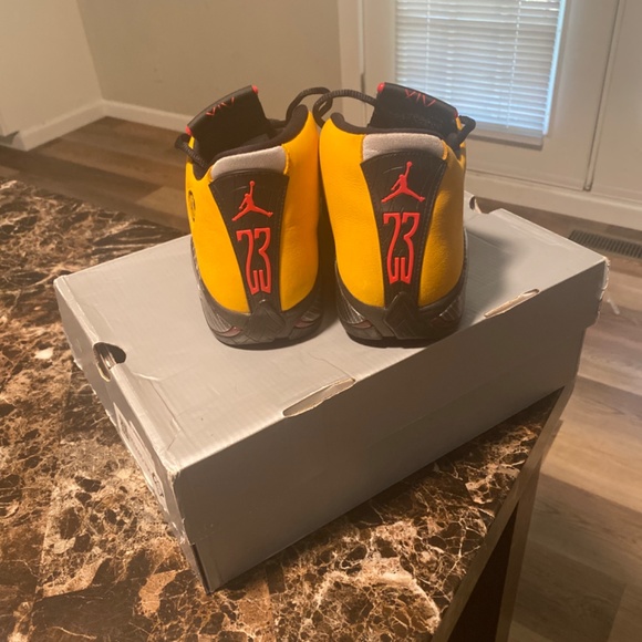 Jordan Reverse Ferrari - Picture 2 of 4